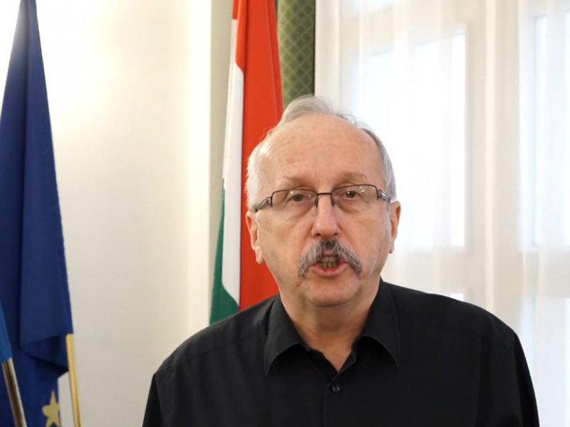 A koronavírusról indít vlogot Niedermüller Péter